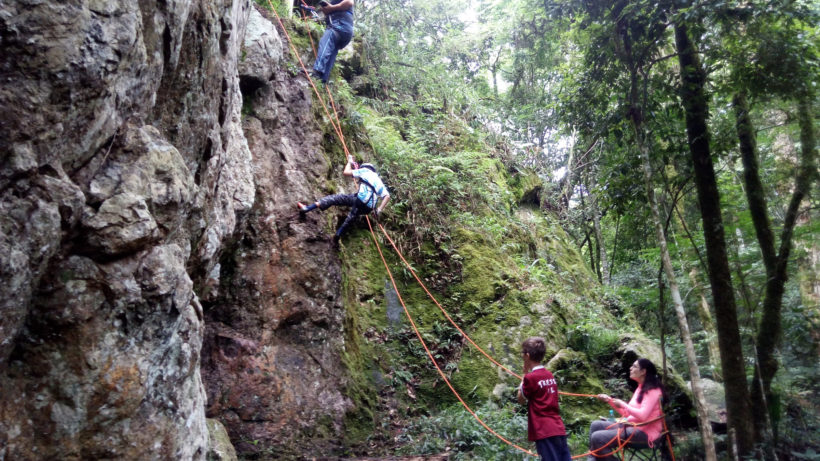 Paredão de escalada e rapel